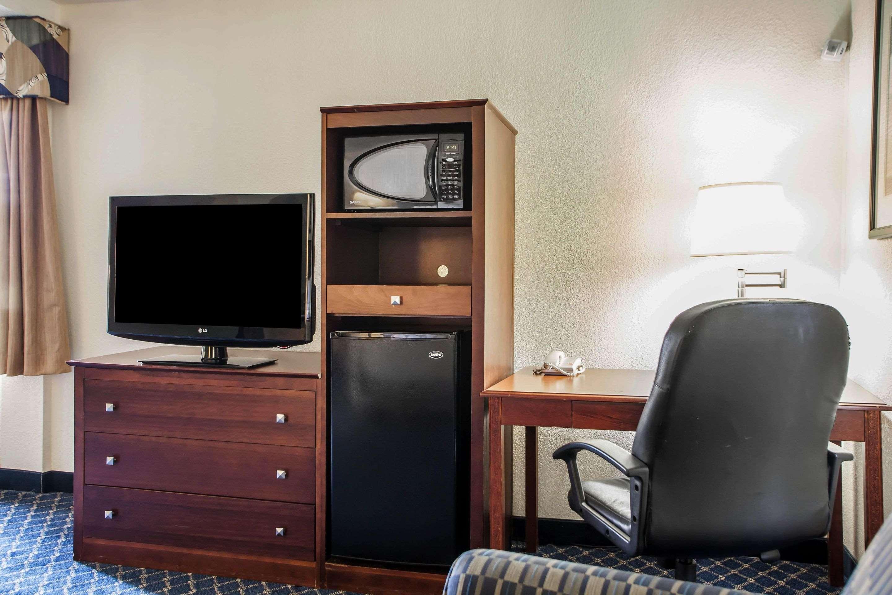 Comfort Inn Feasterville - Trevose Exterior photo